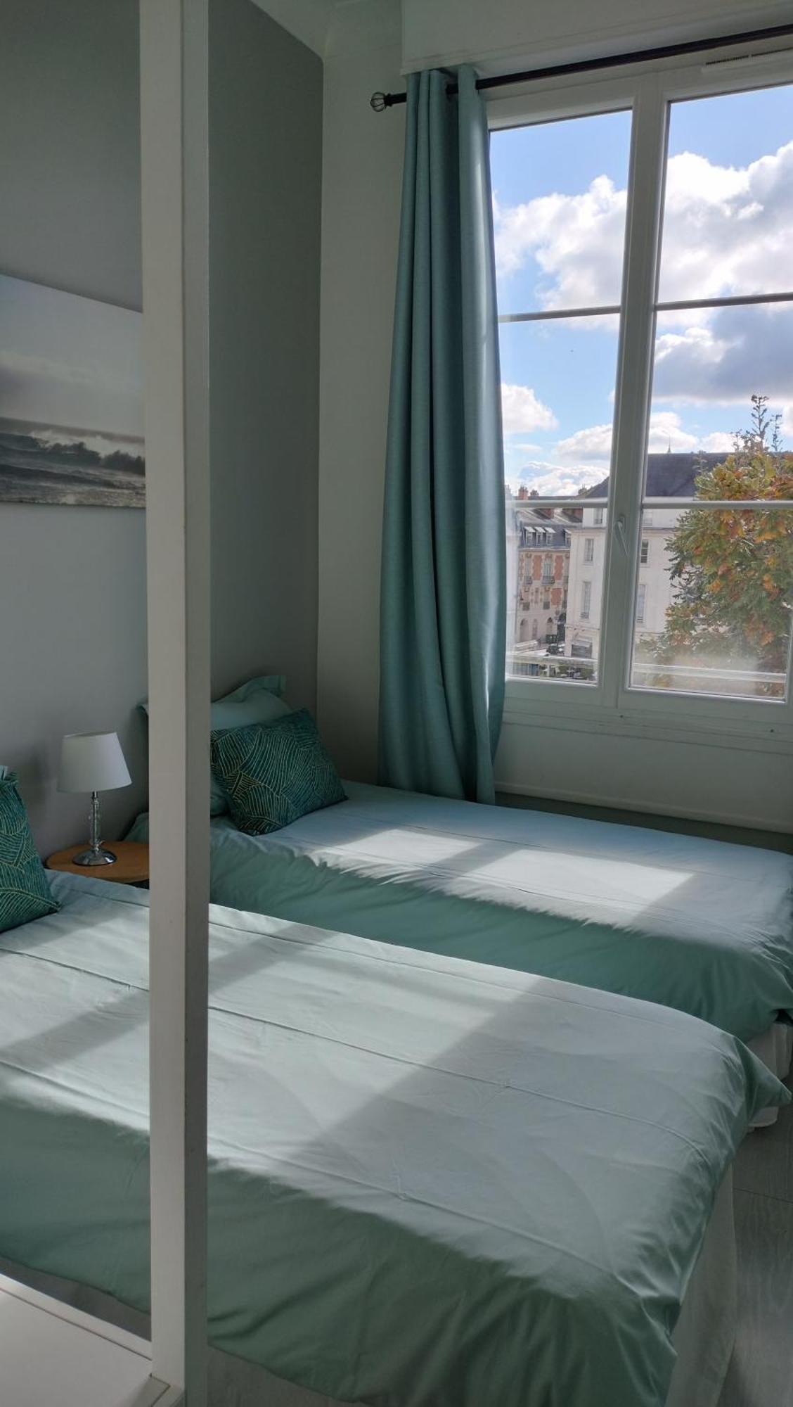 Appartement Avec Belle Vue Sur La Place Du Martroi 奥尔良 外观 照片